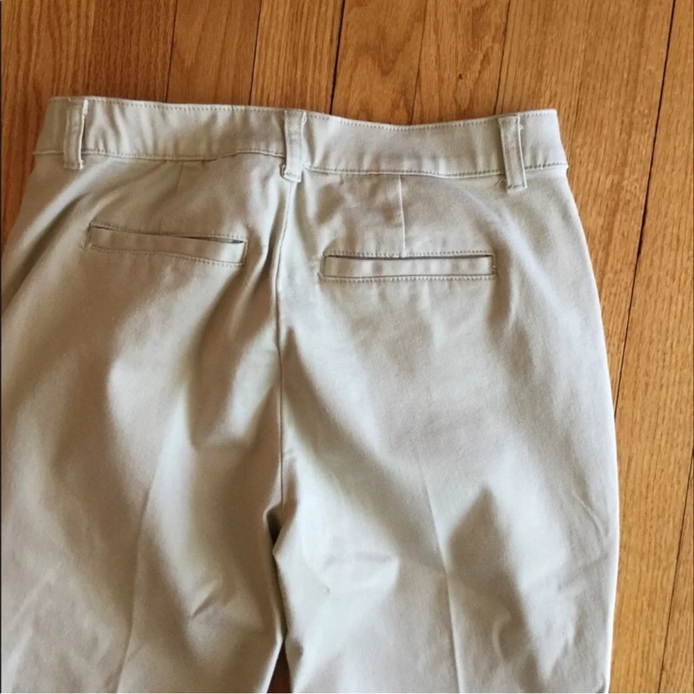 Christopher & Banks Slimming Kahki Pants Slacks Size 6P